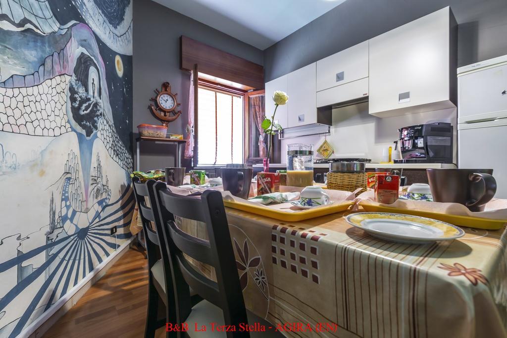 Agira Casa Albergo La Terza Stella מראה חיצוני תמונה