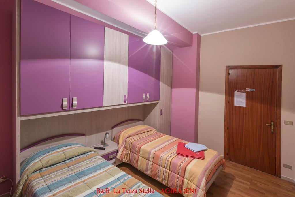 Agira Casa Albergo La Terza Stella מראה חיצוני תמונה