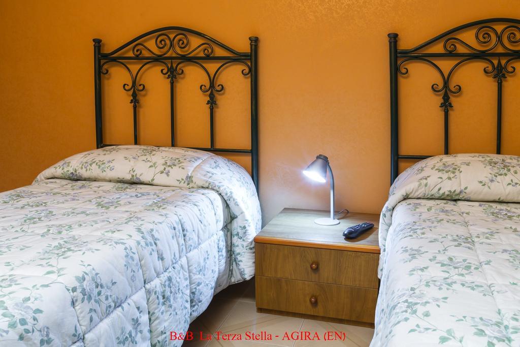 Agira Casa Albergo La Terza Stella מראה חיצוני תמונה