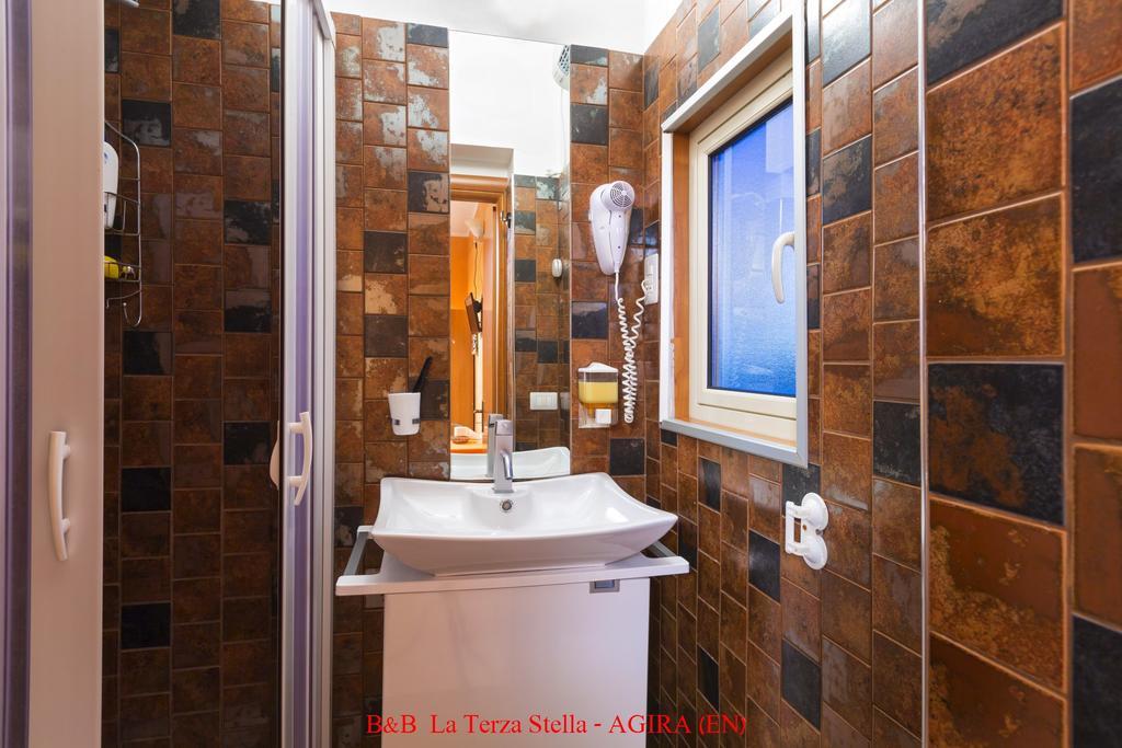 Agira Casa Albergo La Terza Stella מראה חיצוני תמונה