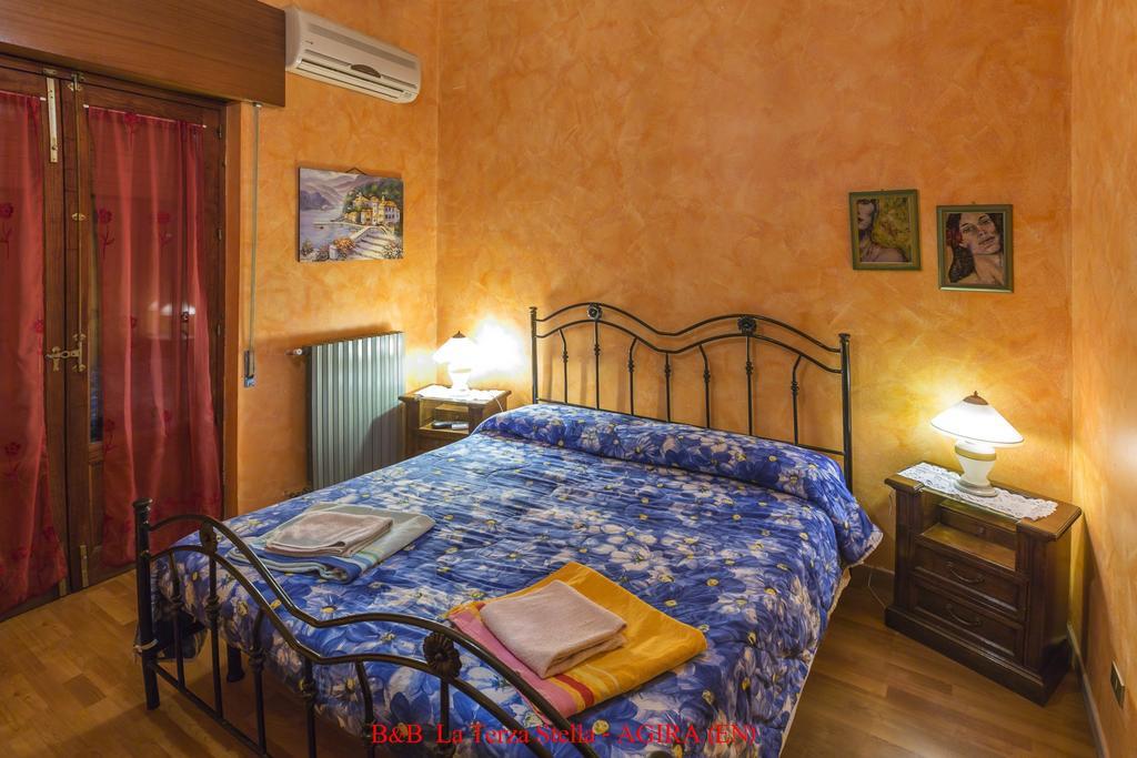 Agira Casa Albergo La Terza Stella מראה חיצוני תמונה
