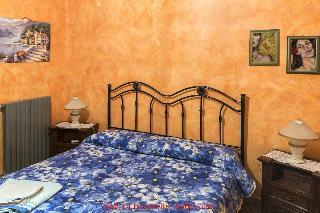Agira Casa Albergo La Terza Stella מראה חיצוני תמונה